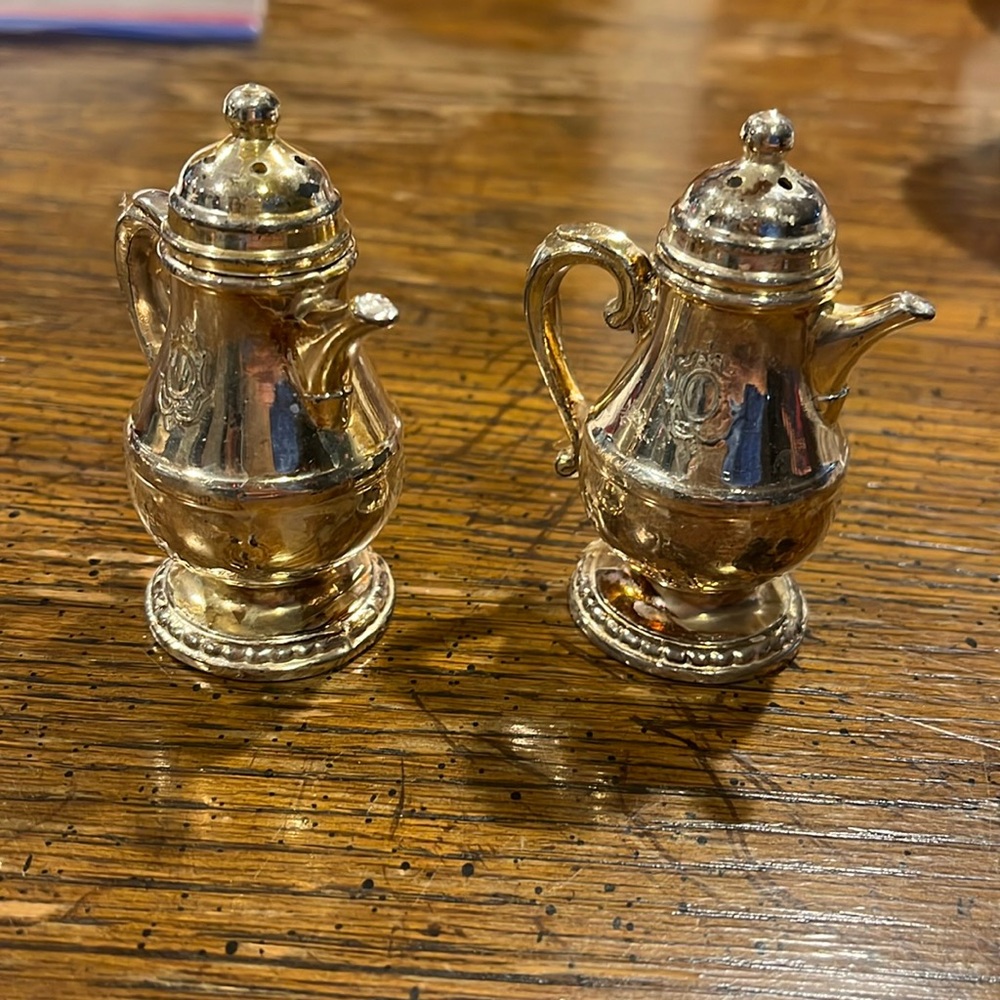 vintage Queen Anne salt shaker, set with a pepper